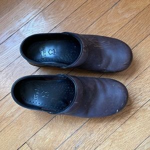 Brown DANSKO clogs